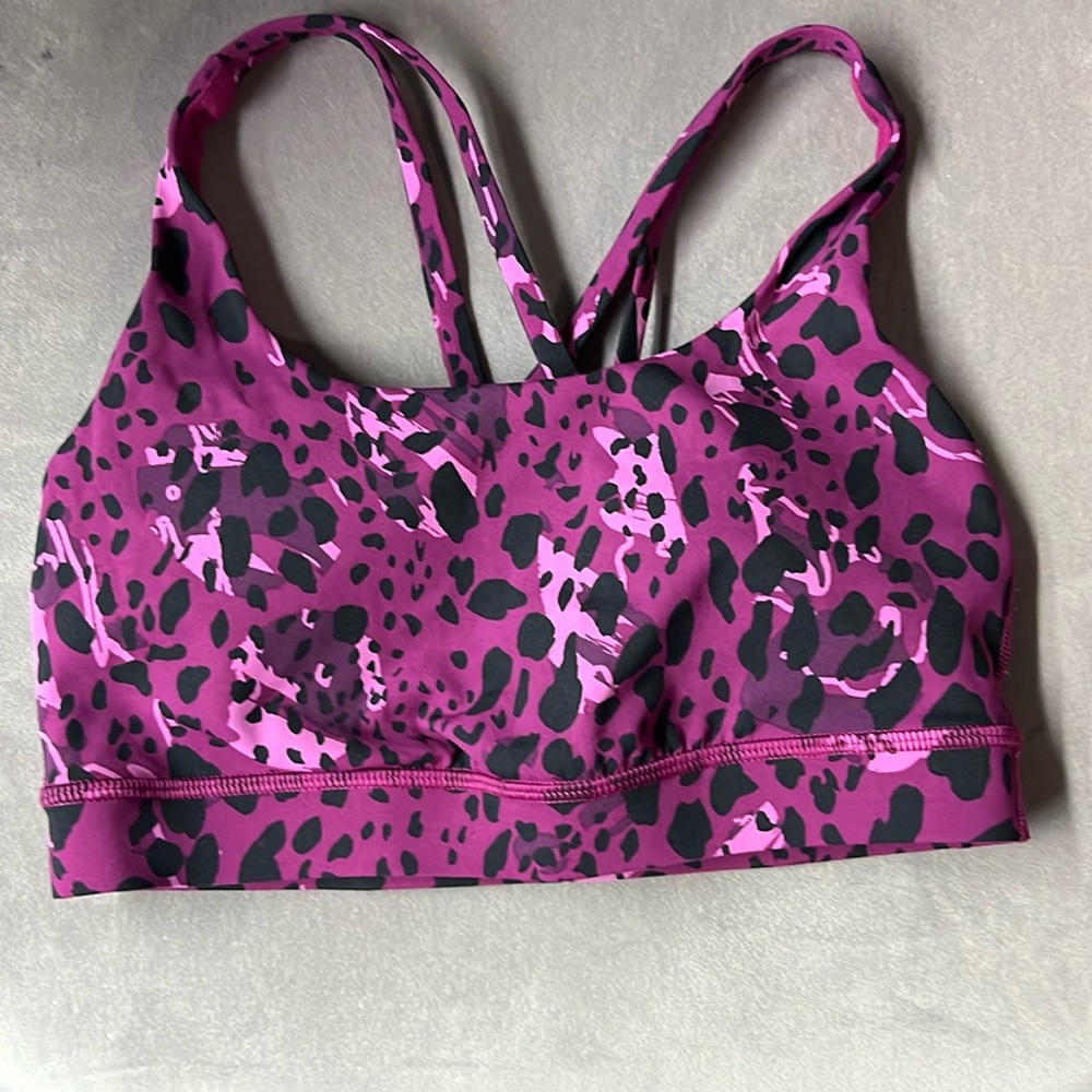 Lululemon sports bra